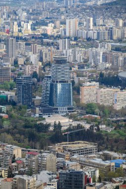 Gürcistan 'ın başkenti Tiflis şehri, Mtatsminda Park' tan havadan panoramik manzara