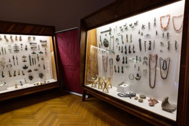 Gürcistan 'ın başkenti Tiflis' teki Gürcistan Ulusal Müzesi 'nde 13 Nisan 2025' te antik eser sergisi