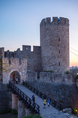 Sırbistan 'ın başkenti Belgrad' daki Kalemegdan parkındaki Tarihi Belgrad Kalesi 'nin kalıntıları 5 Mayıs 2025