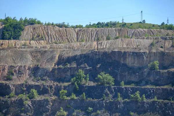Avrupa 'nın en büyük bakır madenlerinden biri olan Bor, Doğu Sırbistan' daki maden ocakları Çinli madencilik şirketi Zijin Madencilik 'e ait.