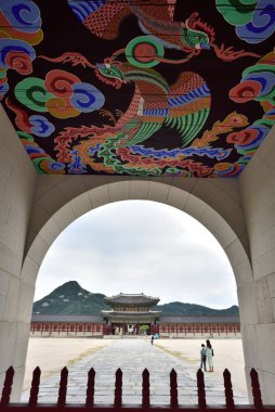 5 Eylül 2021 'de Güney Kore' nin başkenti Seul 'deki Joseon hanedanlığının Gyeongbokgung kraliyet sarayının giriş kapısı.