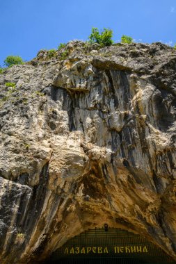 Sırbistan 'ın Bor, Sırbistan' da 1 Haziran 2025 'te güzel sarkıt ve dikit oluşumlarıyla tanınan Lazar Mağarası, Sırbistan' ın en uzun mağarası