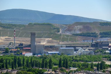 Bakır madeni ve Avrupa 'nın Avrupa' nın en büyük bakır madenlerinden biri olan Zijin Bor Copper eritme kompleksi, 31 Mayıs 2025 'te Sırbistan' ın Bor kentindeki Zijin Madencilik Grubu 'na ait.