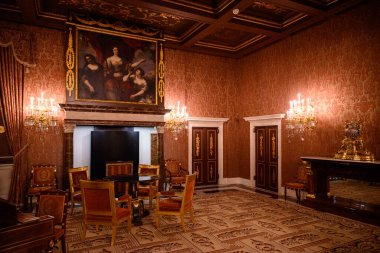 Hollanda Kralı Willem-Alexander 'ın resmi resepsiyon sarayı Amsterdam, Hollanda' da Haziran-Ekim arası ziyaretçilere 20 Temmuz 2025 tarihlerinde açıktır.