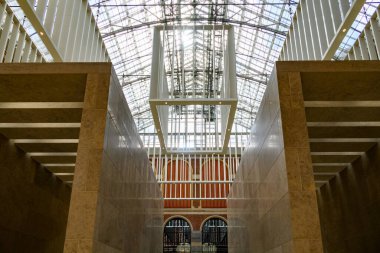 Hollanda 'nın Rijksmuseum Ulusal Müzesi 21 Temmuz 2025 tarihinde Hollanda' nın Amsterdam kentindeki Müze Meydanı 'nda bulunan Hollanda sanat ve tarihine adanmıştır.