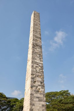 İstanbul 'un tarihi Sultanahmet İlçesi' nde yer alan Surlu Dikilitaş veya Masonluk Obelisk Anıtı