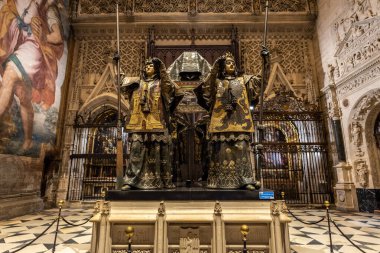 Christopher Columbus 'un Mezarı 7 Aralık 2022' de İspanya 'nın Seville şehrinde Seville, Endülüs' teki Saint Mary Katedrali 'nde yer almaktadır.