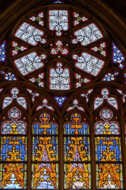 Belçika 'nın başkenti Brüksel' deki St. Michael ve St. Gudula 'daki Roma Katolik Katedrali' nin camları 24 Temmuz 2025 'te kirlendi.