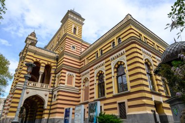 Tiflis Neo-Moorish tarzı binasının Gürcistan Ulusal Opera ve Bale Tiyatrosu 1851 yılında Tiflis, Gürcistan 'daki Rustaveli Bulvarı' nda kuruldu.