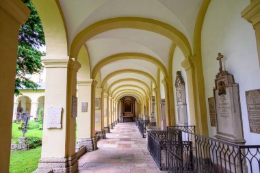 Tarihi 16. yüzyıla dayanan St. Sebastian Mezarlığı, Avusturya 'nın Salzburg şehrinde 11 Temmuz 2025