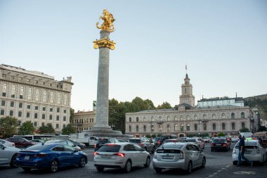 25 Eylül 2025 'te Gürcistan' ın Tiflis kentindeki özgürlük ve bağımsızlığa adanmış Aziz George Anıtı ile Özgürlük Meydanı