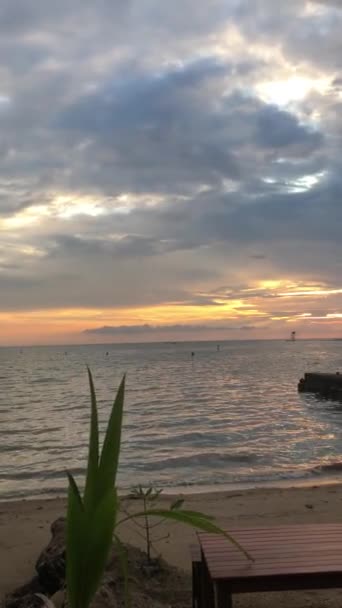 Isla Tropical Playa Paraíso Vista Toma Del Sol — Vídeos de Stock