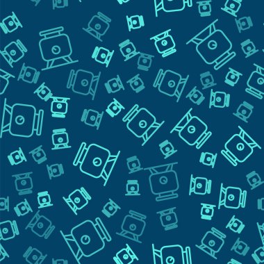 Alkolik fermantasyon ikonu olarak üzüm suyu içeren yeşil çizgi metal tankı mavi arka planda izole edilmiş. Vektör.