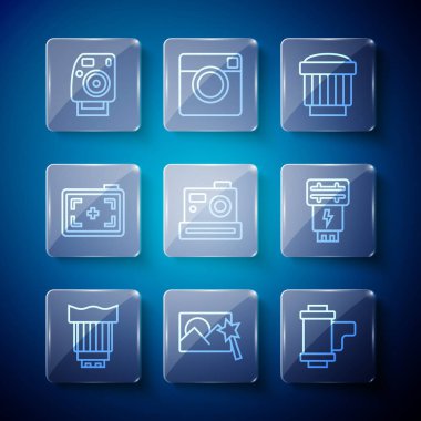 Kamera lenslerini ayarlayın. Fotoğraf makinesini ve flaş ikonunu rötuşlayın. Vektör.