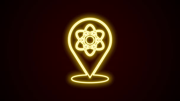 ネオンラインのアトムアイコンを黒の背景に単離した 核物理学 科学研究の象徴 4Kビデオモーショングラフィックアニメーション — ストック動画
