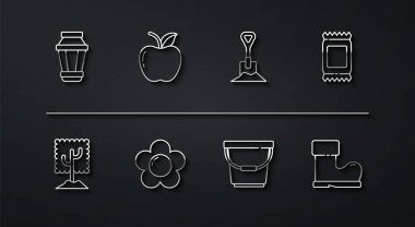 Bahçe lambası, ağaç gübre torbası kova çiçek, elma suyu geçirmez lastik bot ve yer ikonuna kürek koyun. Vektör.