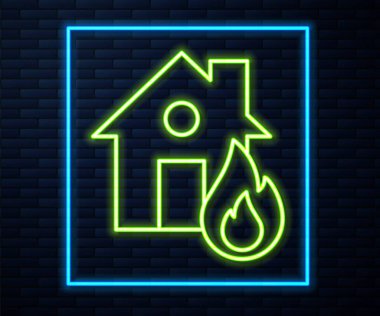 Yanan ev simgesinde parlayan neon hattı yangını tuğla duvar arka planında izole edildi. Vektör.