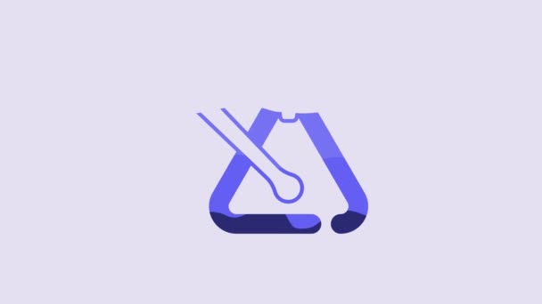 Blaues Dreieck Musikinstrumentensymbol Isoliert Auf Violettem Hintergrund Video Motion Grafik — Stockvideo