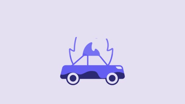 青の燃焼車のアイコンは紫の背景に隔離された 保険の概念 車が火事だ 火災や煙で覆われた壊れた自動車 4Kビデオモーショングラフィックアニメーション — ストック動画