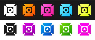 Spot ışığı simgesini siyah ve beyaz arkaplanda izole et. Işık efekti. Sahne, Stüdyo, Gösteri. Vektör