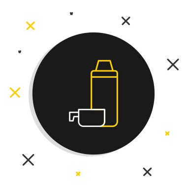 Beyaz arkaplanda çizgi termos konteynırı simgesi izole edildi. Termo matara ikonu. Kamp ve yürüyüş ekipmanları. Renkli taslak konsepti. Vektör