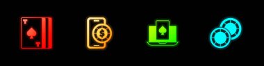 Oyun kartları, online poker masası oyunu ve kumarhane çipleri simgesi belirle. Vektör
