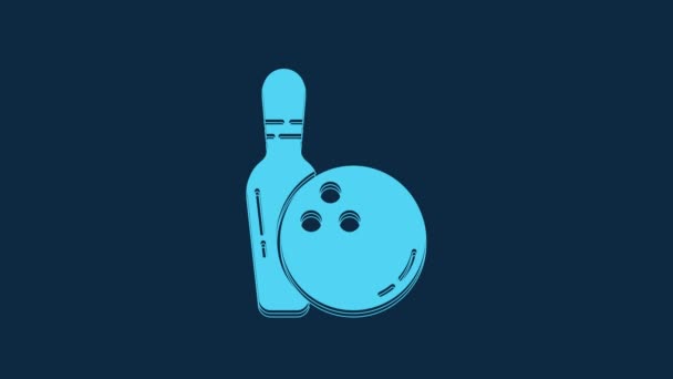 青の背景に分離された青のボウリングピンとボールアイコン スポーツ用具 4Kビデオモーショングラフィックアニメーション — ストック動画