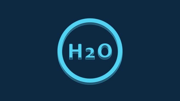 Синя Хімічна Формула Крапель Води H2O Формі Ізольована Синьому Фоні — стокове відео