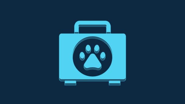蓝色宠物急救箱图标隔离在蓝色背景 狗爪或猫爪印 诊所的盒子4K视频运动图形动画 — 图库视频影像