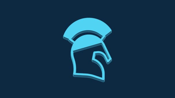 青の背景に隔離された青いギリシャのヘルメットアイコン 羽や馬の毛の紋章を持つ頭の保護兵士のためのアンティークヘルメット 4Kビデオモーショングラフィックアニメーション — ストック動画