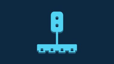 Mavi tren trafik ışığı ikonu mavi arkaplanda izole edildi. Trenlerin hareketlerini düzenlemek için demiryolu için trafik ışıkları. 4K Video hareketli grafik canlandırması.