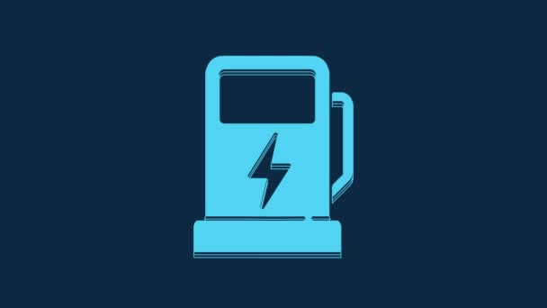 蓝色电动汽车充电站图标隔离在蓝色背景上 生态燃油泵标志 4K视频运动图形动画 — 图库视频影像