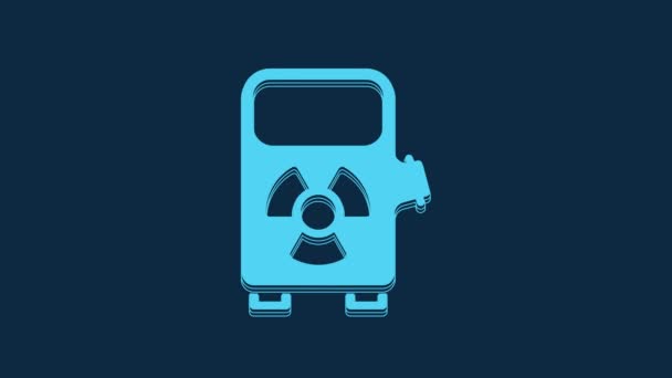 蓝色电动汽车充电站图标隔离在蓝色背景上 生态燃油泵标志 4K视频运动图形动画 — 图库视频影像