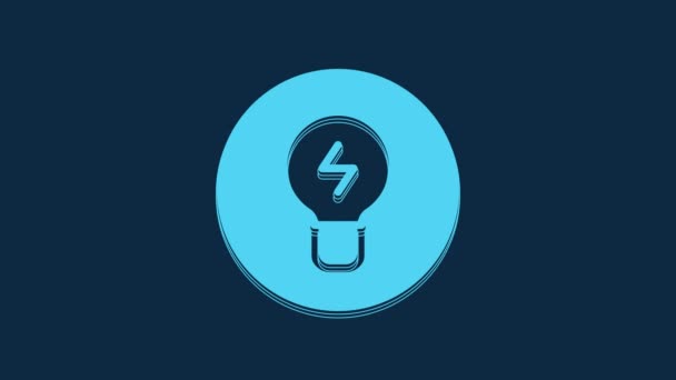 Голубая Лампочка Иконкой Идеи Выделенной Синем Фоне Символ Энергии Идеи — стоковое видео