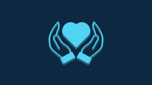 Blue Heart Ikon Tangan Terisolasi Pada Latar Belakang Biru Tangan — Stok Video