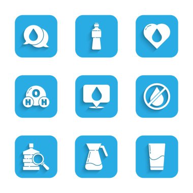 Konumu su damlası, cam bardak suyu, bardağı, büyük şişe temiz, kimyasal formül H2O, kalp ve konuşma baloncukları ikonu. Vektör