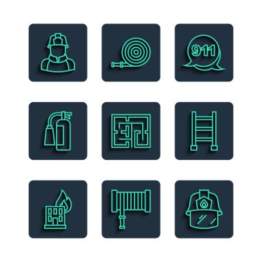 Yanan binada, hortum makarasında, itfaiyeci kaskında, acil durum 911 'i, tahliye planını, yangın söndürücüyü ve kaçış ikonunu ateşe verin. Vektör