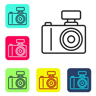 Siyah çizgi fotoğraf makinesi simgesi beyaz arkaplanda izole edildi. Foto kamera. Dijital fotoğrafçılık. Renkli kare düğmelerle simgeleri ayarla. Vektör.