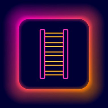 Parlayan neon hattı yangın merdiveni simgesi siyah arkaplanda izole edildi. Pompier merdiveni. İtfaiyeciler merdiveni sırıkla tırmanır. Renkli taslak konsepti. Vektör