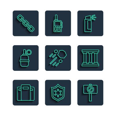 Polis saldırı kalkanı, rozet, protesto, biber gazı, Uçan Taş, el bombası, zincir halkası ve cezaevi pencere ikonu. Vektör