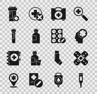 Tıbbi termometreyi, çapraz bandaj bandını, hastanedeki erkek başını, ilk yardım çantasını, ilaç şurubunu, test tüpündeki kanı, ilaç şişesini ve ilaç paketindeki ikonu ayarla. Vektör