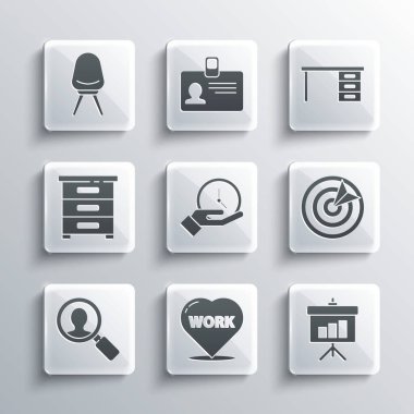 Metin çalışması, tebeşir tahtası diyagramı, hedef spor, saat, arama görevlileri için büyüteç, çekmece belgeleri, ofis sandalyesi ve masa simgesi. Vektör