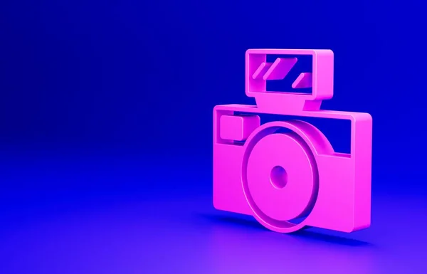 Розовая Фотокамера Световым Значком Вспышки Изолированы Синем Фоне Фотокамера Цифровая — стоковое фото