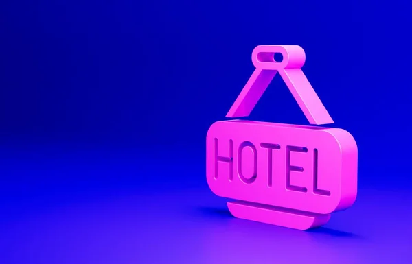 青い背景に隔離されたテキストホテルのアイコンとピンクの看板屋外広告 最小限の概念 3Dレンダリング図 — ストック写真