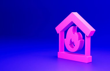 Yanan ev simgesindeki pembe ateş mavi arkaplanda izole edilmiş. Minimalizm kavramı. 3 Boyutlu resimleme.