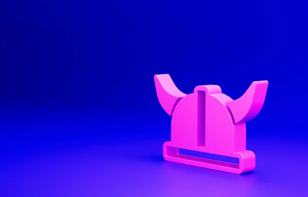 Pinkfarbener Wikinger Mit Gehörntem Helm Auf Blauem Hintergrund Minimalismus Konzept — Stockfoto
