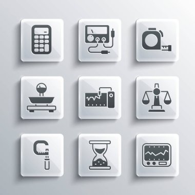 Eski kum saatini kum, ölçüm aleti, adalet terazisi, mikrometre, hesap makinesi ve rulet yapı ikonu ile ayarla. Vektör