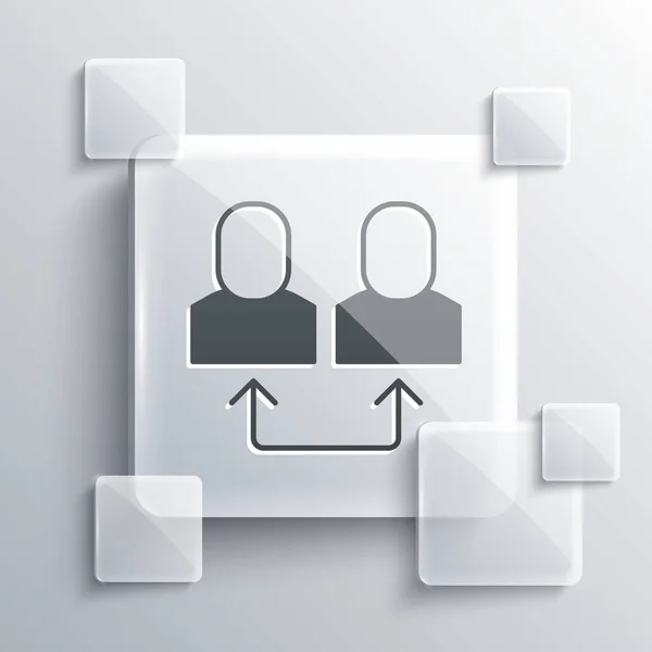 灰色背景下孤立的灰色交换工作图标 人与人之间的信息交流 员工替换或互换职位的概念 方块玻璃面板 — 图库矢量图片