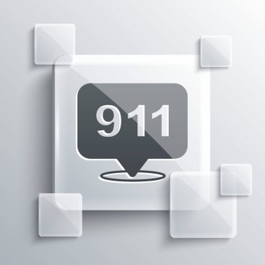 Gri arka planda 911 'i acil durum ikonu olan gri telefon izole edildi. Polis, ambulans, itfaiye, çağrı, telefon. Kare cam paneller. Vektör.