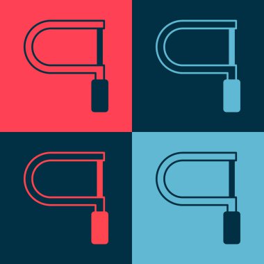 Pop Art Hacksaw simgesi renk arkaplanında izole edildi. Tahta ve metal testeresi. Vektör